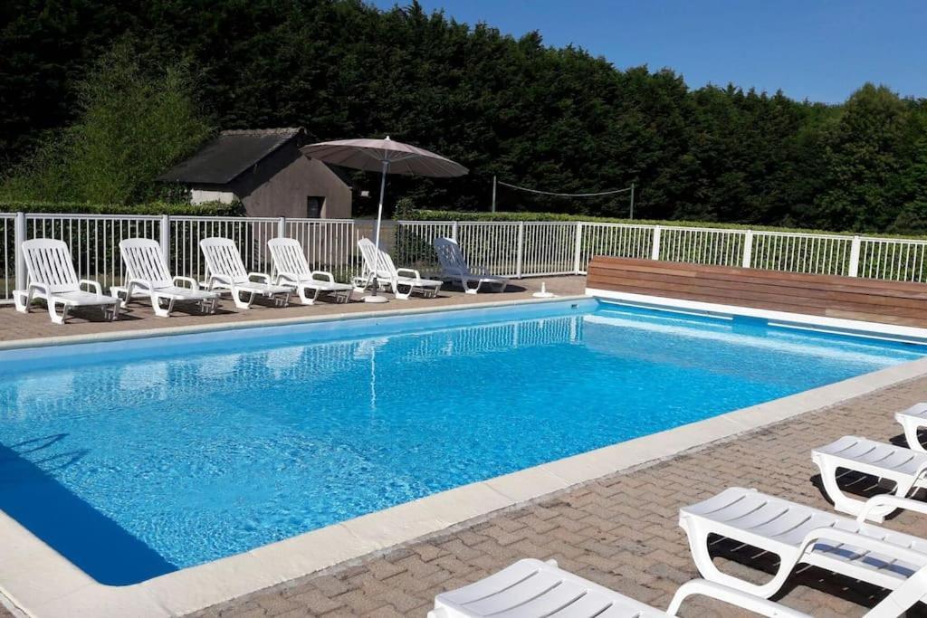 Domaine Des Lauriers 20 Couchages Villa Languidic Bagian luar foto